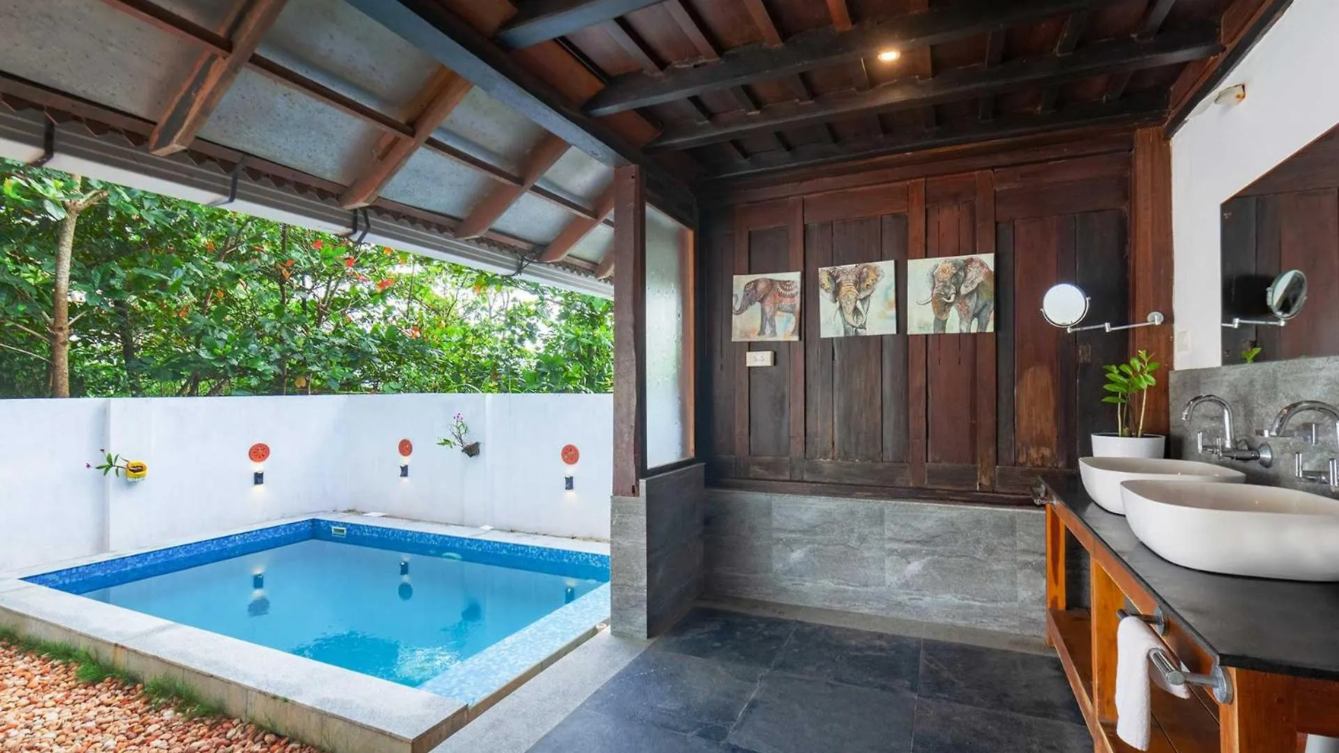 Deshadan'S Tarangi Beach Villas,Marari Mararikulam Bed & Breakfast