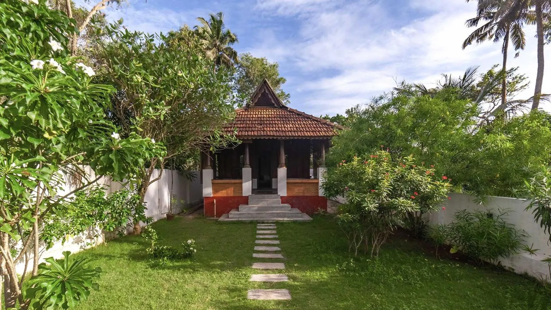 Deshadan'S Tarangi Beach Villas,Marari Mararikulam Bed & Breakfast