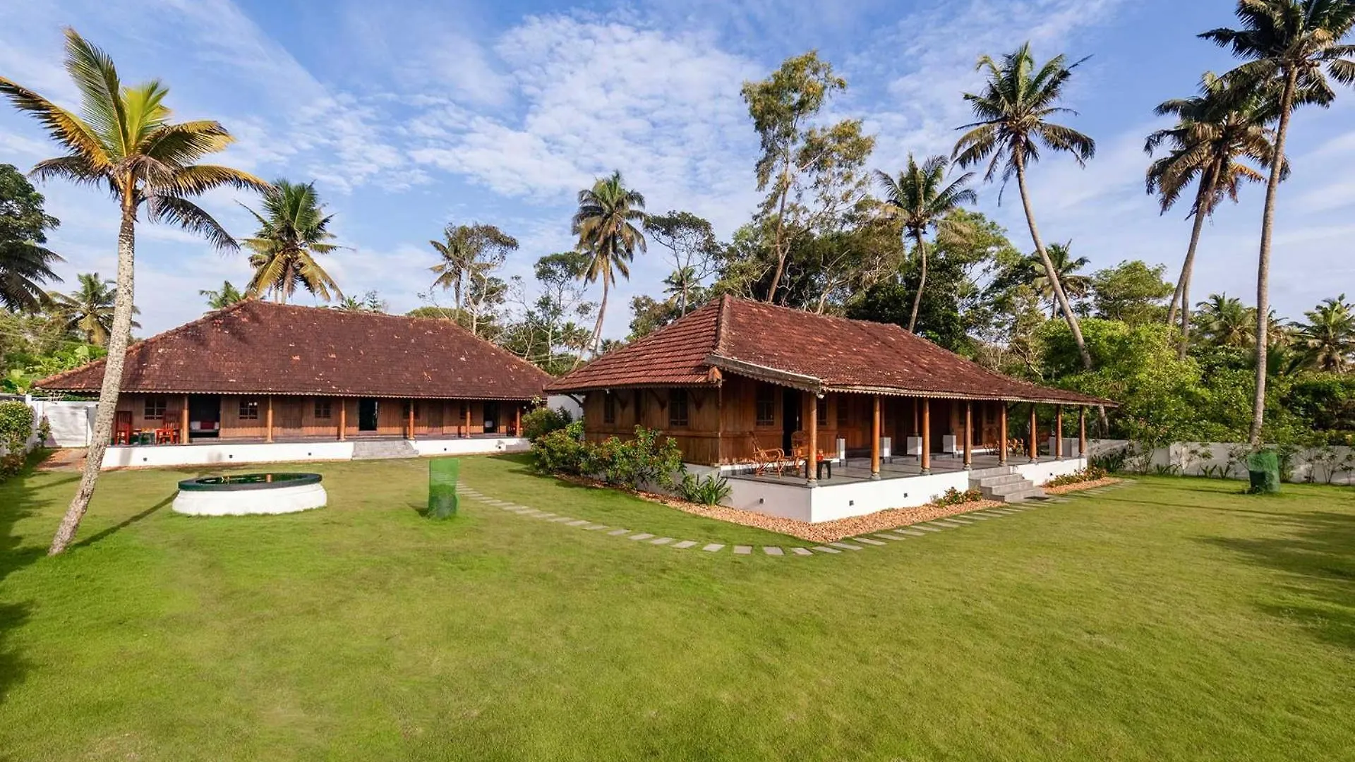 Deshadan'S Tarangi Beach Villas,Marari Mararikulam Bed & Breakfast