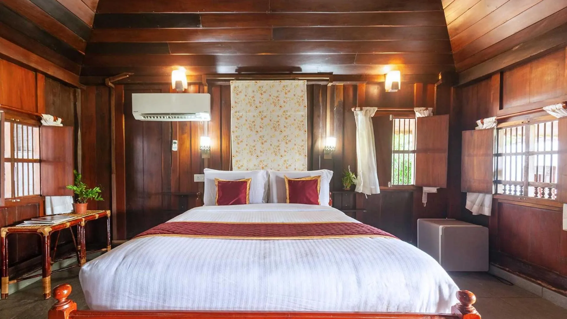 Deshadan'S Tarangi Beach Villas,Marari Mararikulam