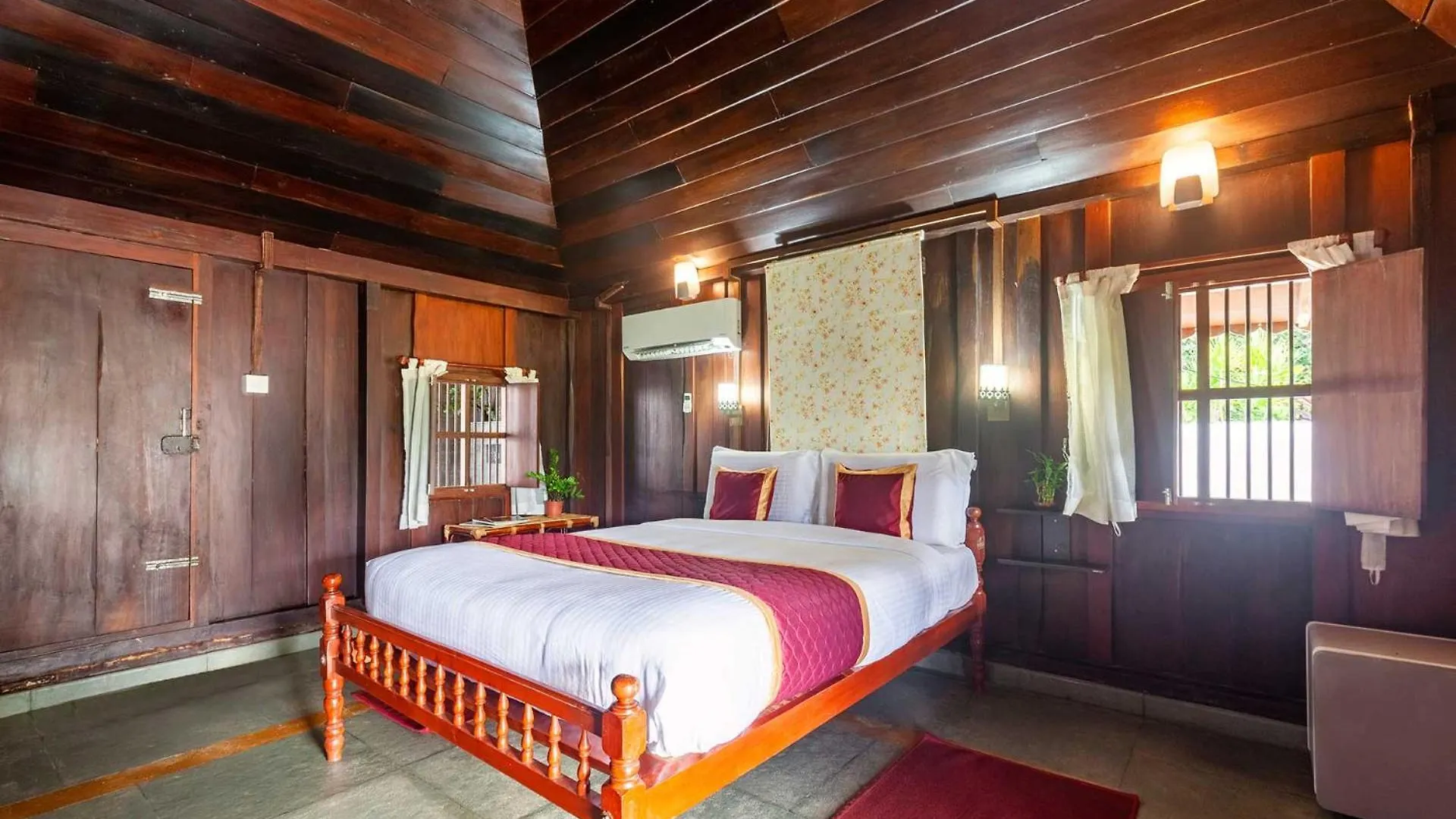 Deshadan'S Tarangi Beach Villas,Marari Mararikulam India